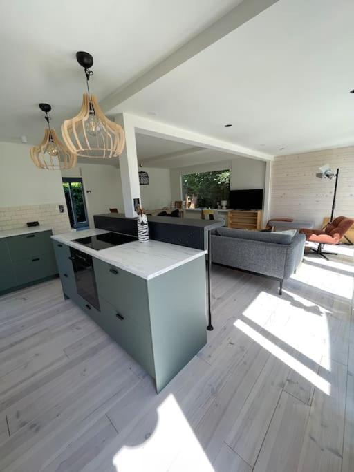 Modern Beach House For 12 Pers! With Jacuzzi 朱丽安娜多普 外观 照片