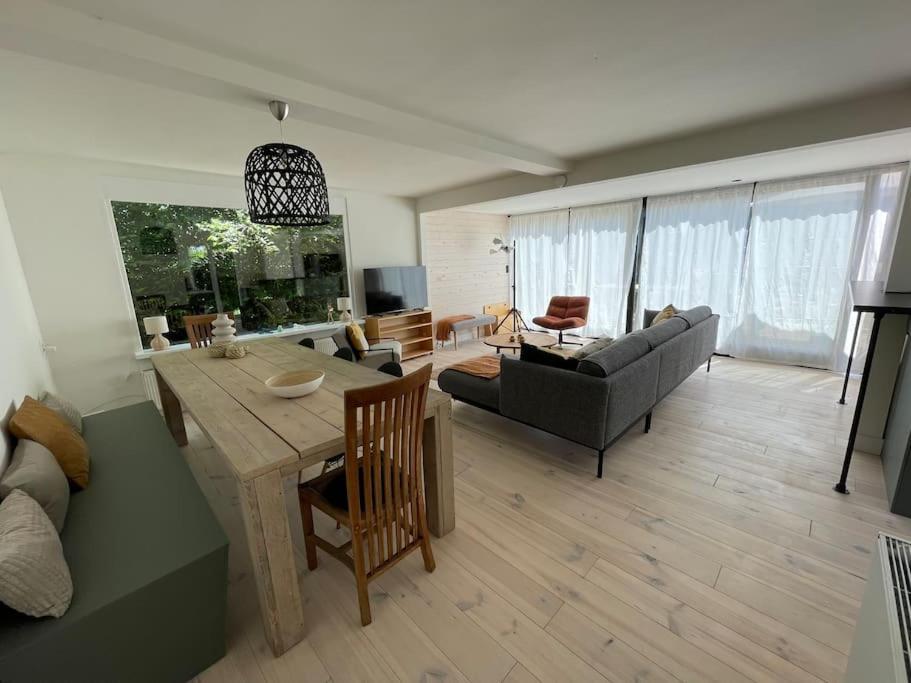 Modern Beach House For 12 Pers! With Jacuzzi 朱丽安娜多普 外观 照片